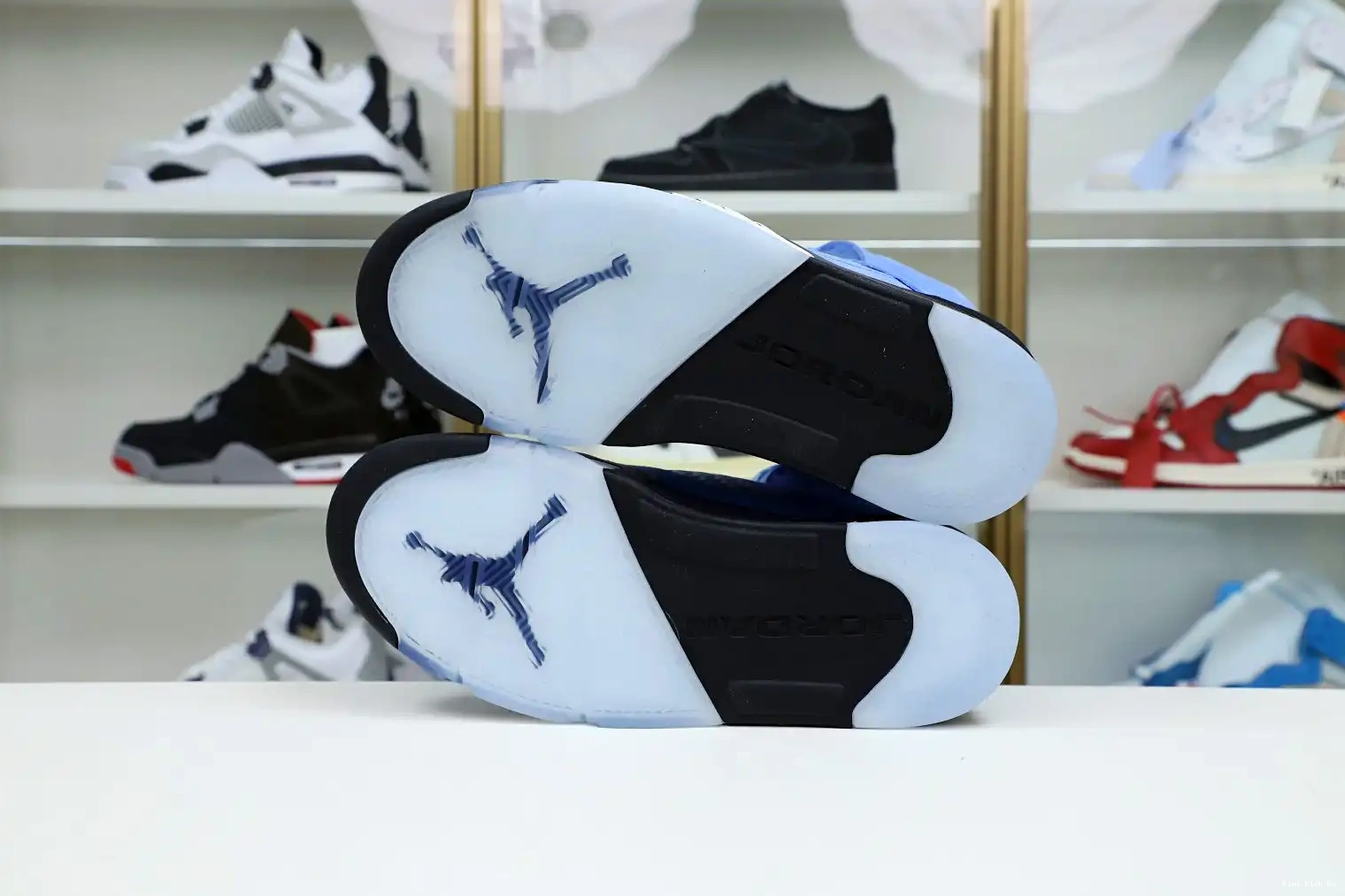 5 UNIVERSITY JORDAN SE Kimikick DV1310 401 BLEU RETRO AIR BLACK-WHITE BLUE 0409